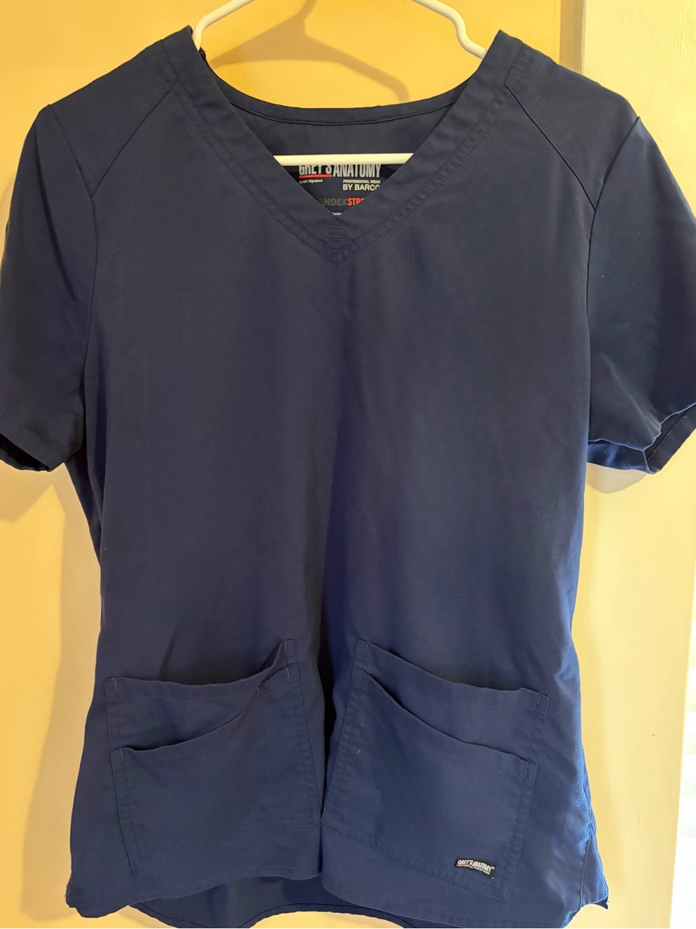 Grey's Anatomy by Barco Spandex STRETCH Emma Women’s 4 Pocket scrub top Size M
